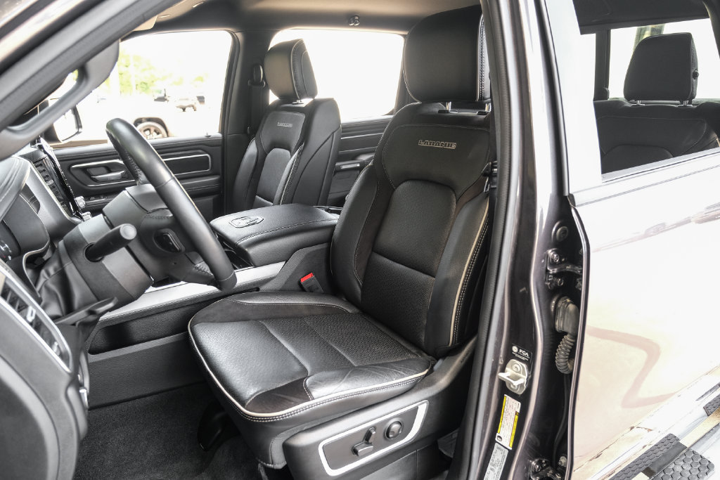 Used 2023 RAM 1500 Laramie AWD/4WD image 8