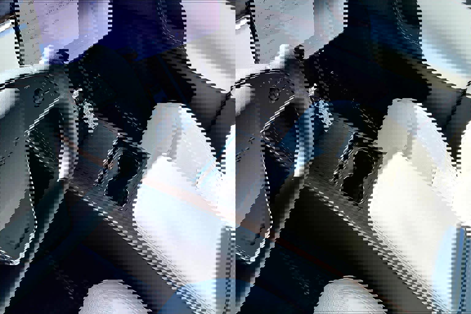 Used 2022 Tesla Model X image 14