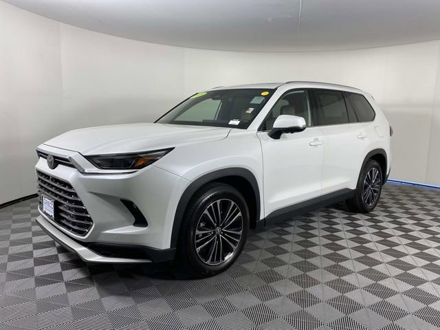 Used 2025 Toyota Grand Highlander AWD Hybrid image 4