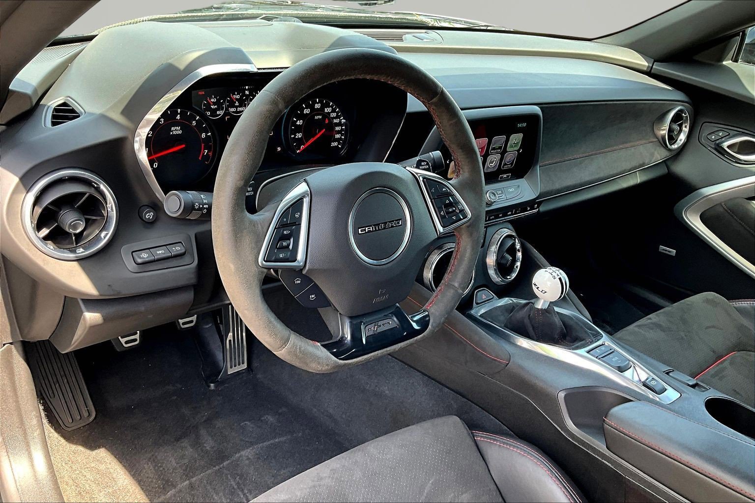Used 2017 Chevrolet Camaro ZL1 image 14