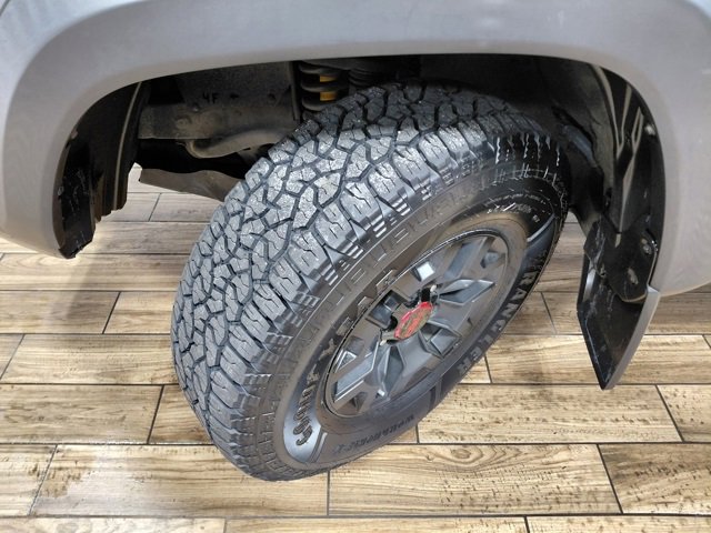 Used 2019 Toyota Tacoma TRD Off-Road image 18
