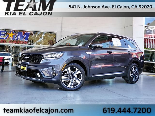 Certified 2022 Kia Sorento SX w/ Panoramic Sunroof Package AWD/4WD image 2