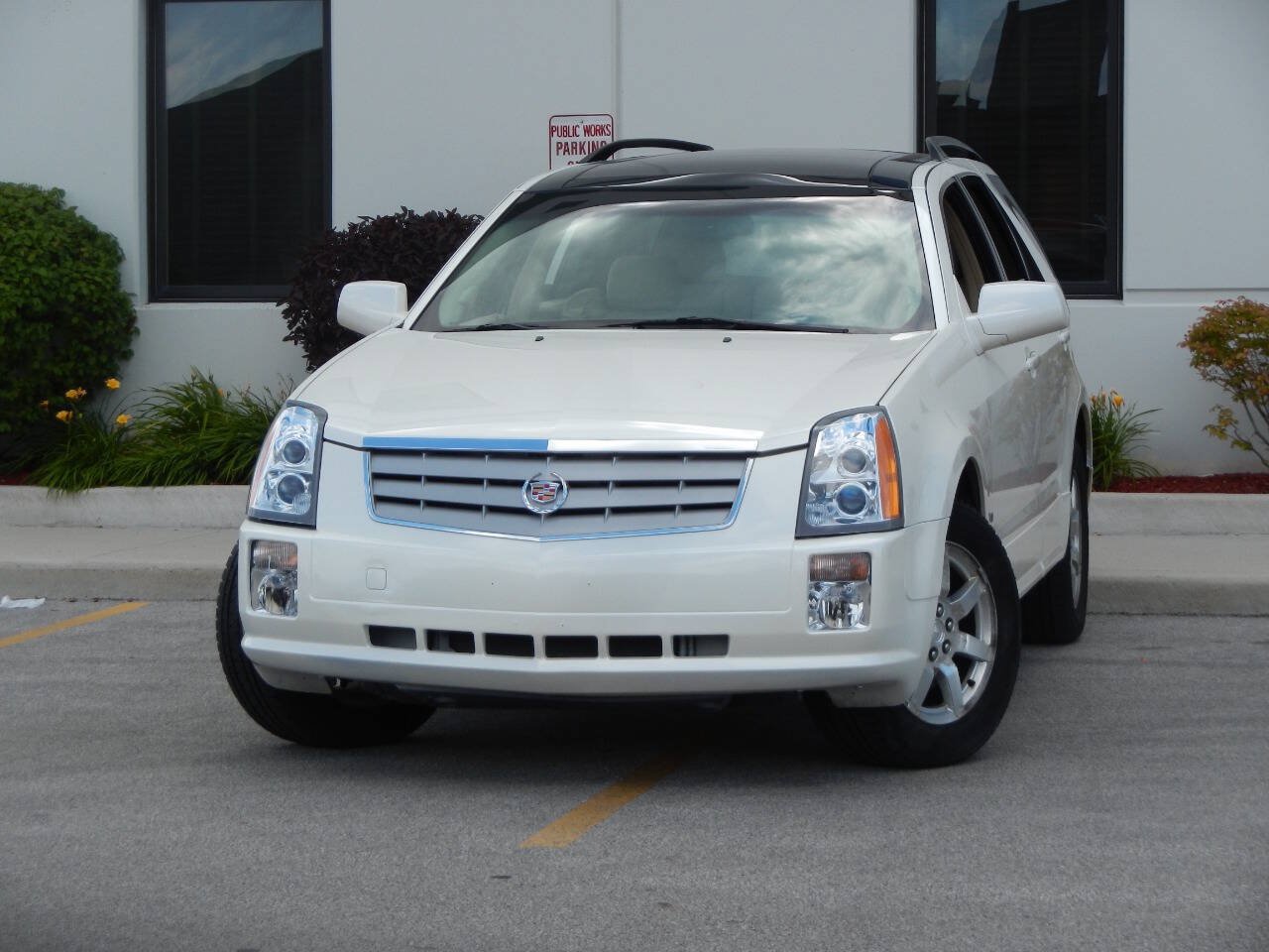 Used 2006 Cadillac SRX w/ Seating Package AWD/4WD image 3