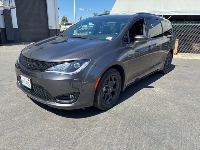Used 2020 Chrysler Pacifica Limited w/ Advanced Safetytec Group image 3
