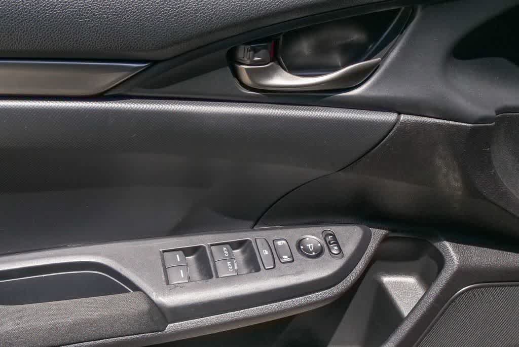 Used 2017 Honda Civic Sport image 17