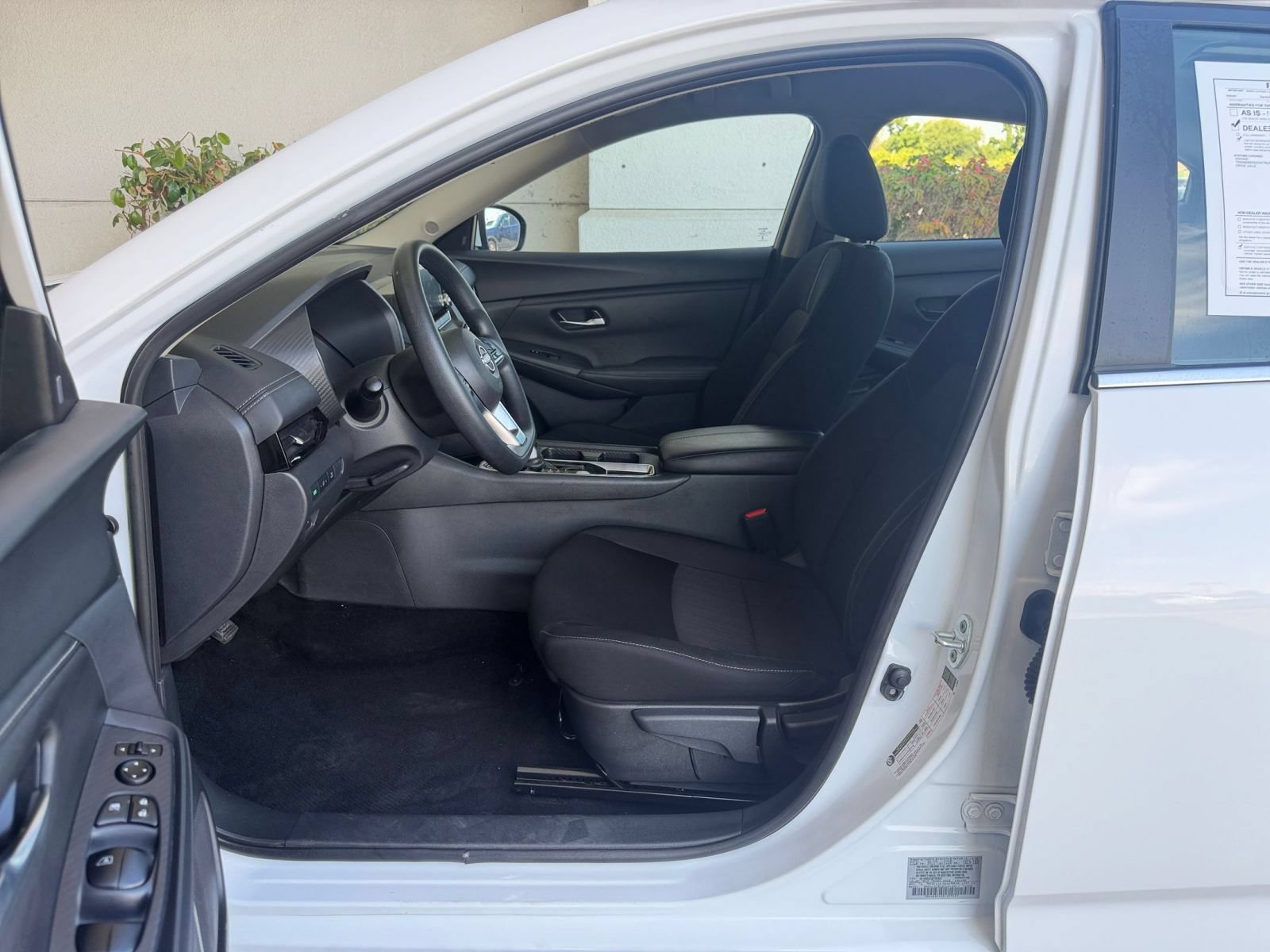 Used 2025 Nissan Sentra SV FWD image 27