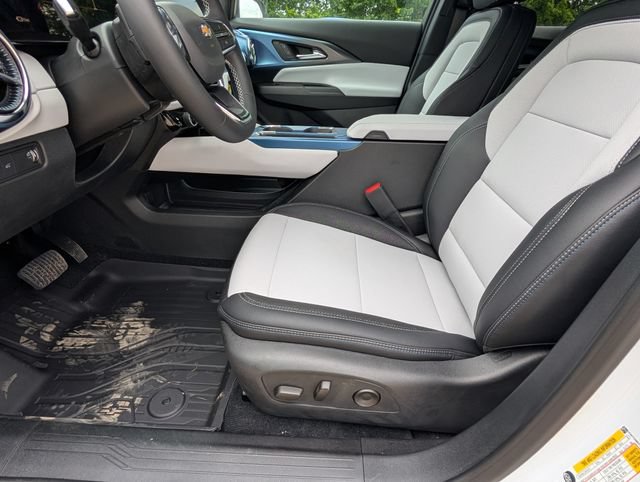 New 2026 Chevrolet Equinox EV LT FWD image 9