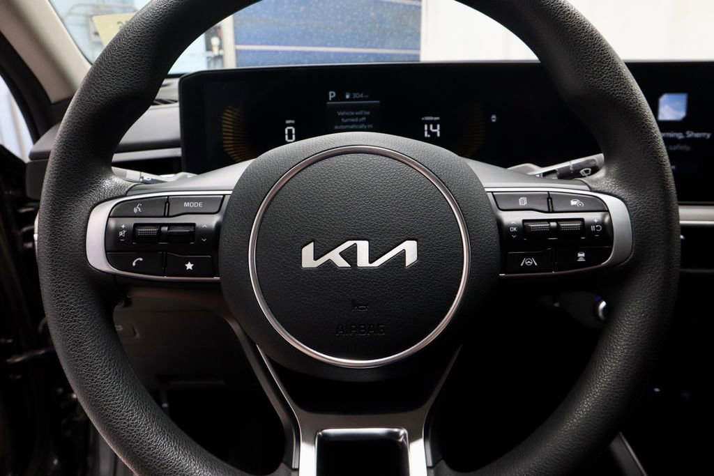 Used 2025 Kia K5 LXS FWD image 30
