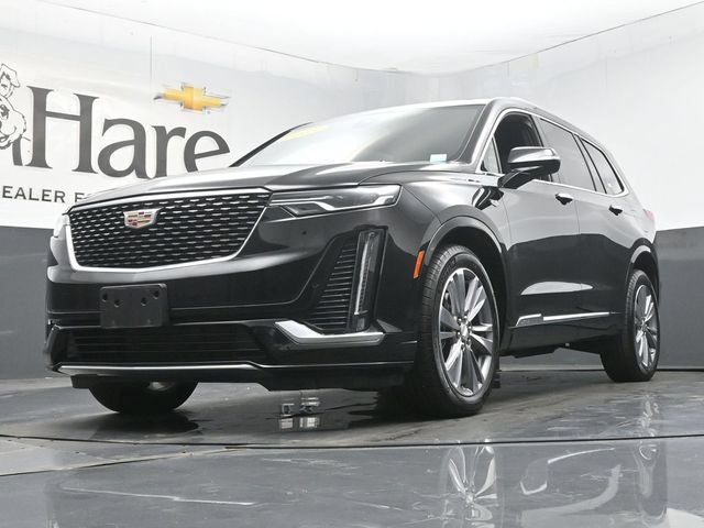 Used 2025 Cadillac XT6 Premium Luxury AWD/4WD image 4