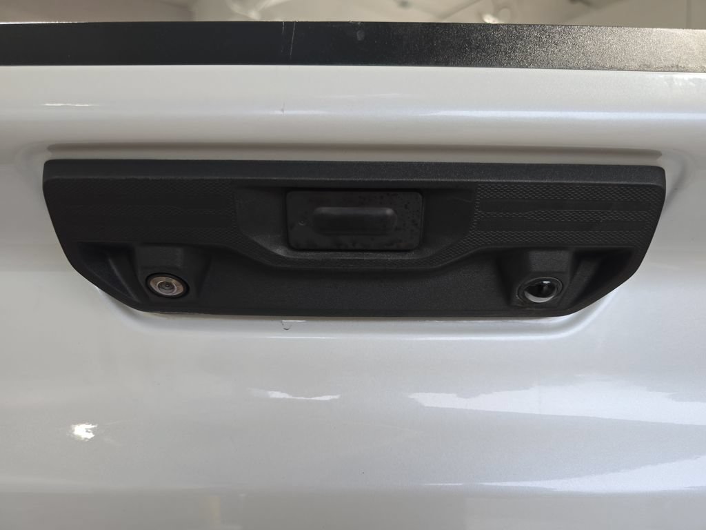 Used 2022 Chevrolet Silverado 1500 LTZ AWD/4WD image 13