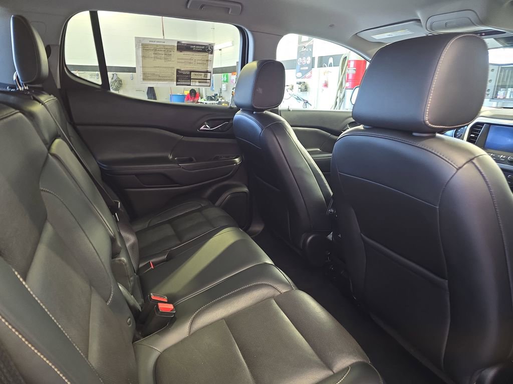 Used 2018 GMC Acadia SLT w/ LPO, Cargo Package AWD/4WD image 12