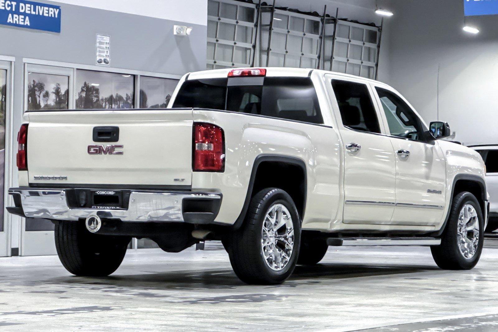 Used 2014 GMC Sierra 1500 SLT w/ SLT Crew Cab Value Package RWD image 8