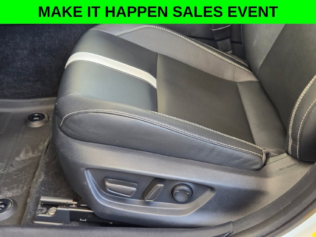 Used 2025 Toyota Camry SE FWD image 13