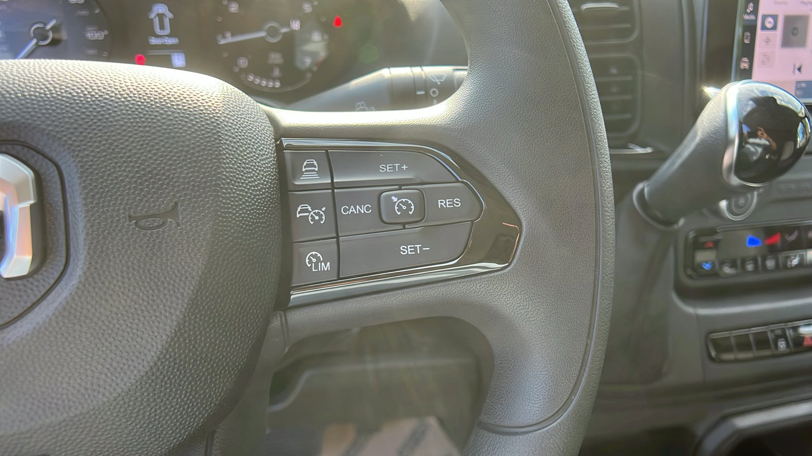 New 2025 RAM ProMaster 1500 w/ Safety Group FWD image 22