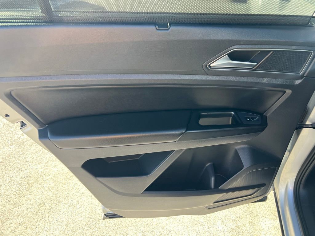 Used 2018 Volkswagen Atlas SEL w/ R-Line Package image 17