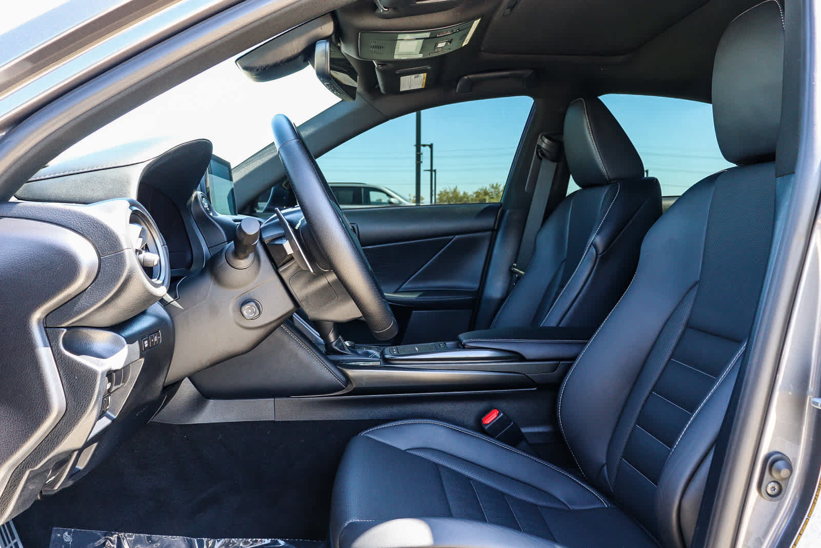 Certified 2025 Lexus IS 350 F Sport w/ Accessory Package RWD image 19