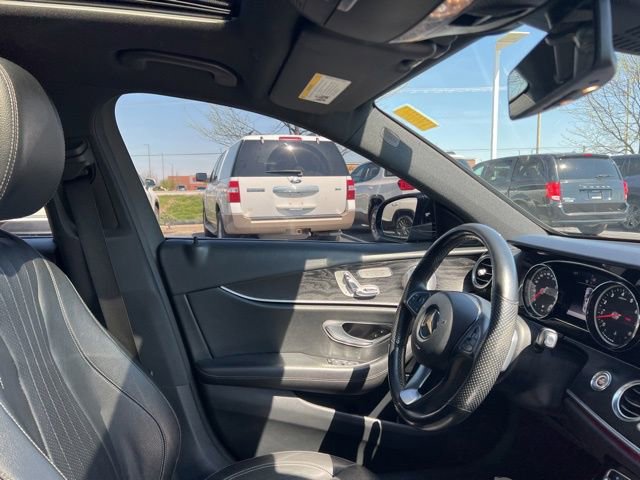 Used 2017 Mercedes-Benz E 300 4MATIC image 37