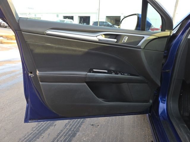 Used 2014 Ford Fusion SE image 10