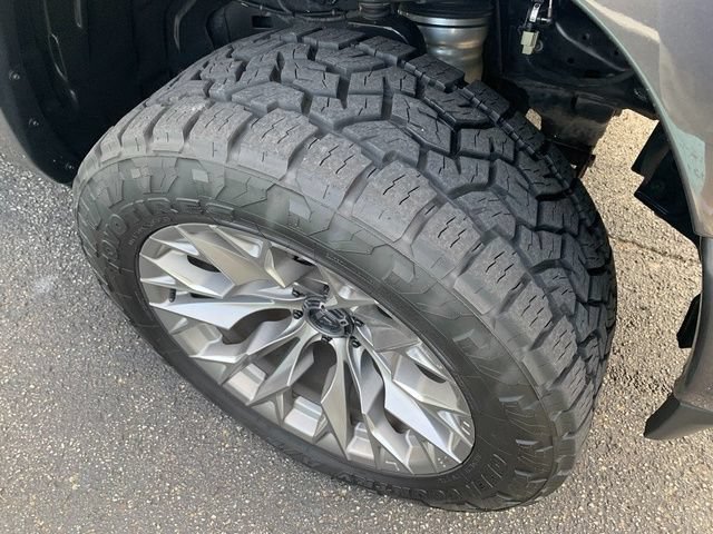 Used 2023 RAM 1500 Limited AWD/4WD image 9