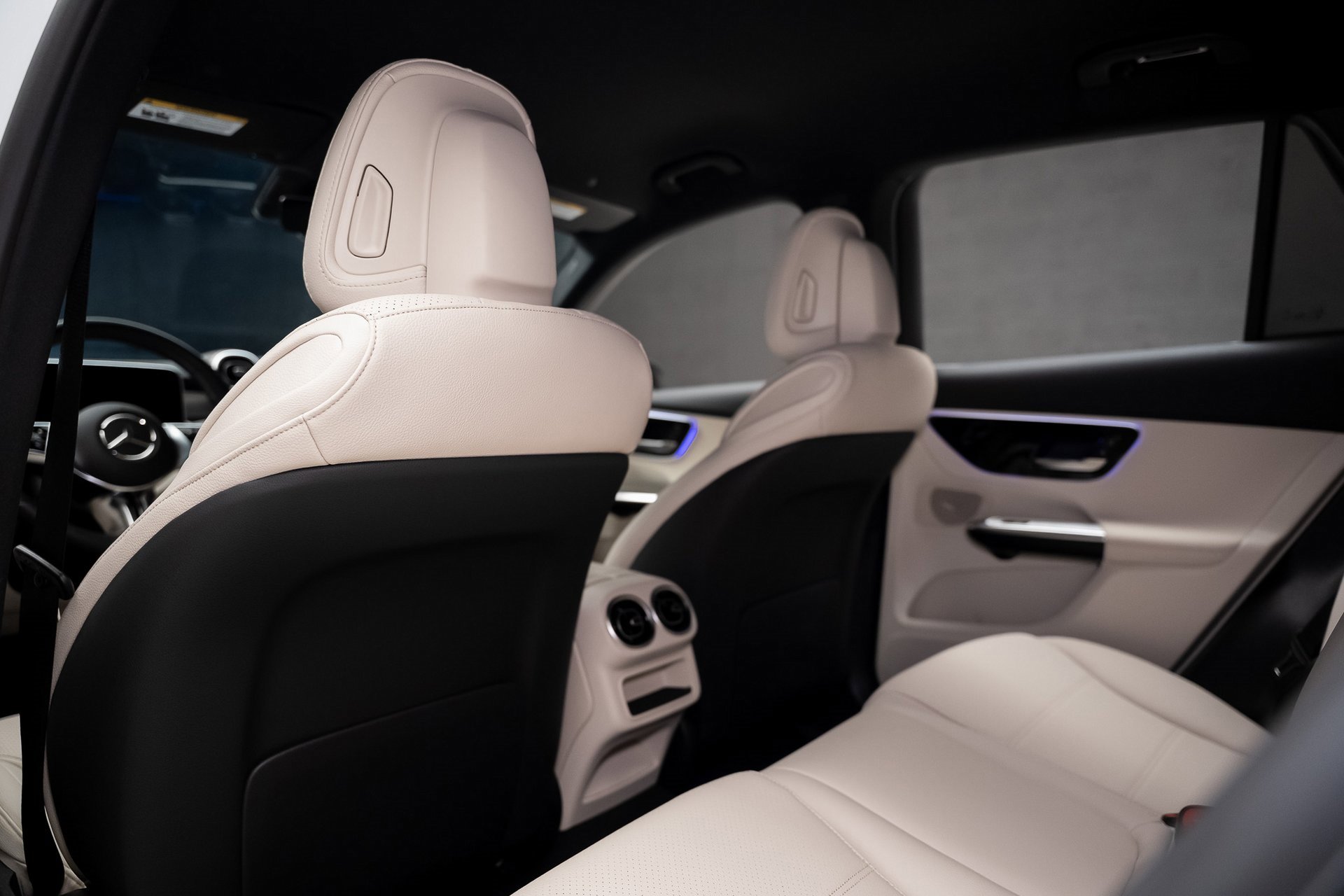 Used 2025 Mercedes-Benz GLC 350e 4MATIC image 67