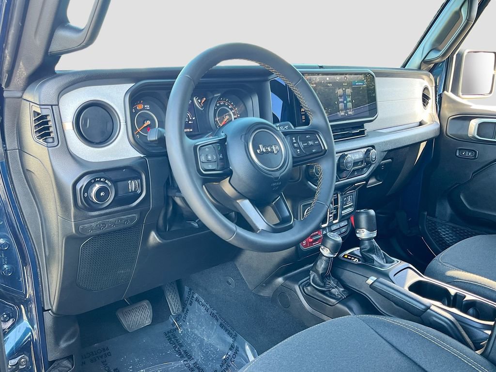 Certified 2025 Jeep Wrangler Willys image 9