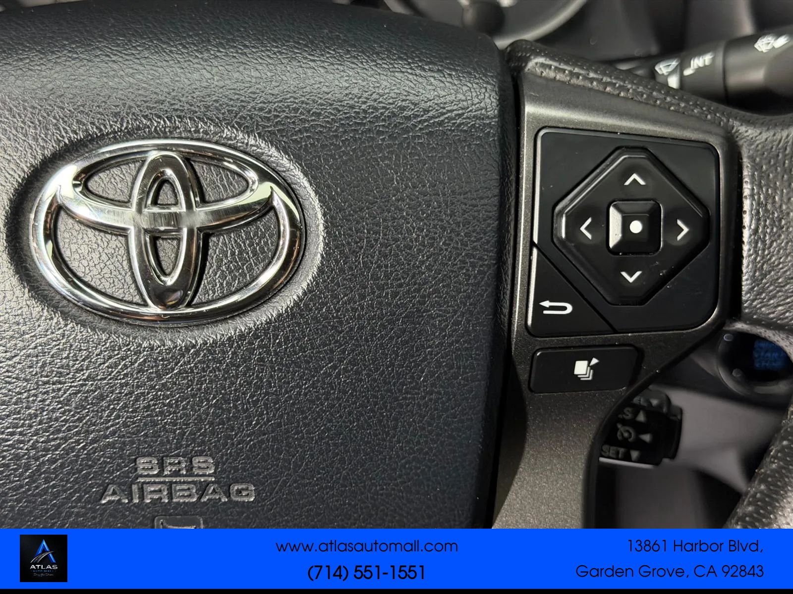 Used 2016 Toyota Tacoma TRD Off-Road w/ Premium & Technology Package RWD image 28