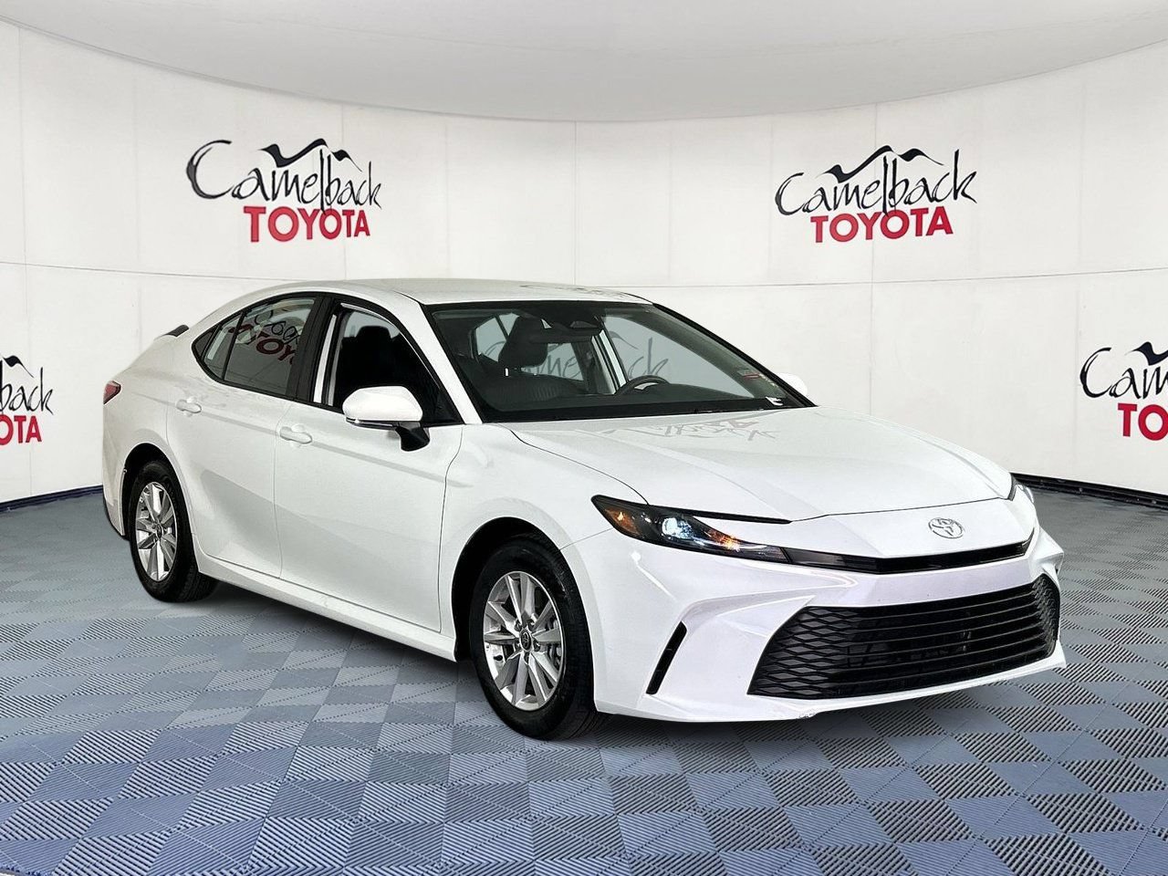 Used 2026 Toyota Camry LE FWD image 3