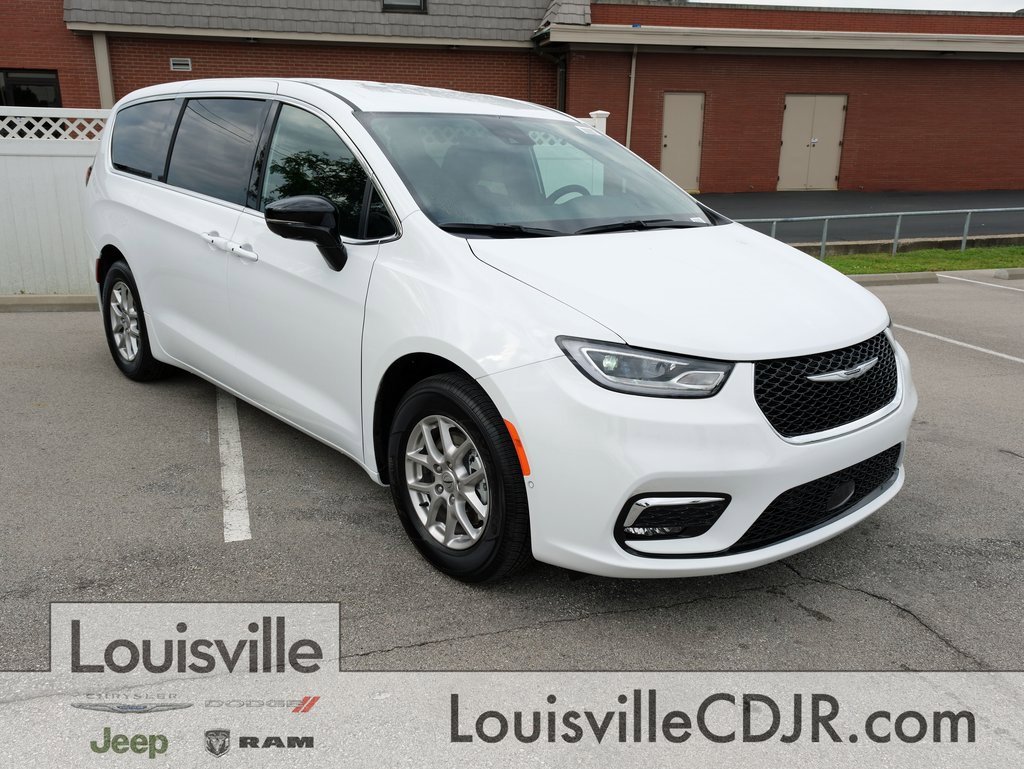 New 2025 Chrysler Pacifica Select image 1