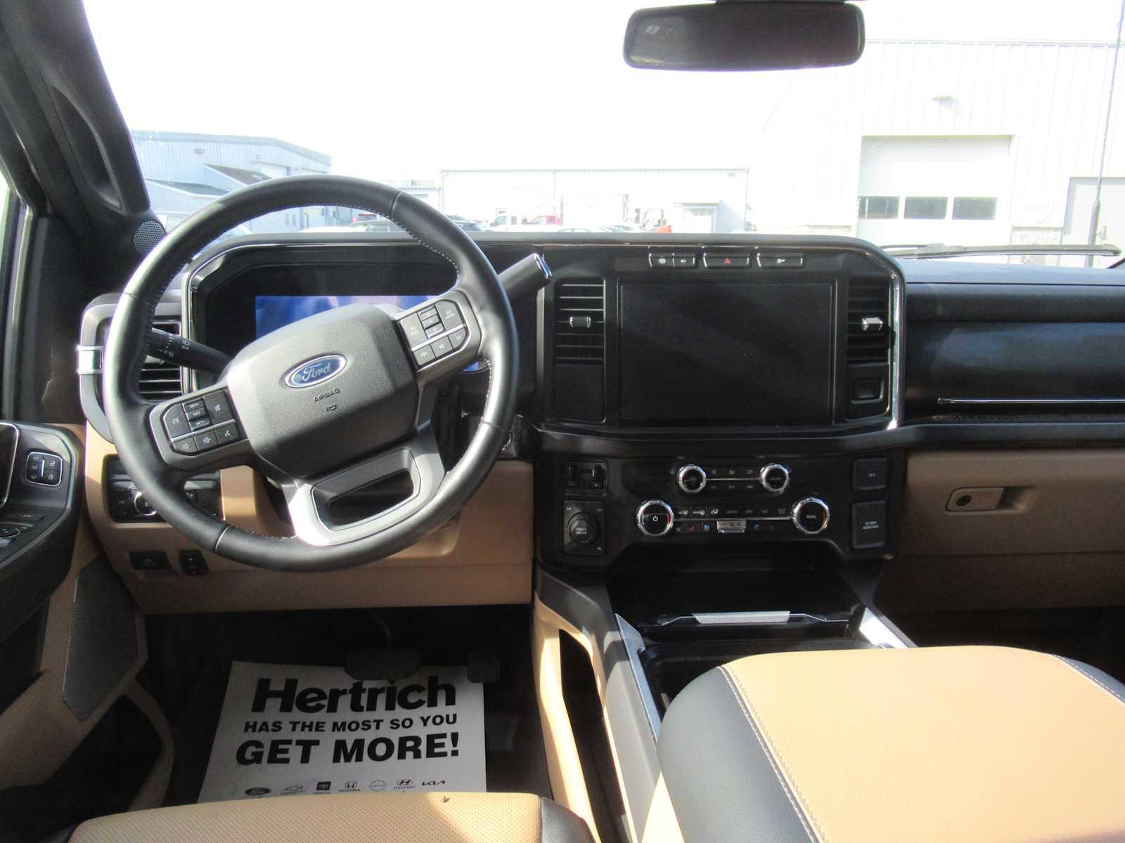 Used 2023 Ford F350 Lariat image 19