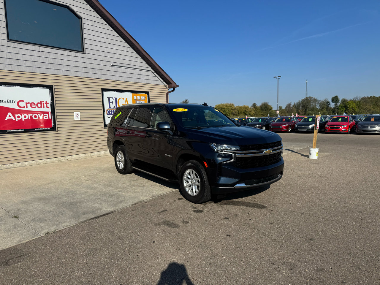 Used 2023 Chevrolet Tahoe LS image 3