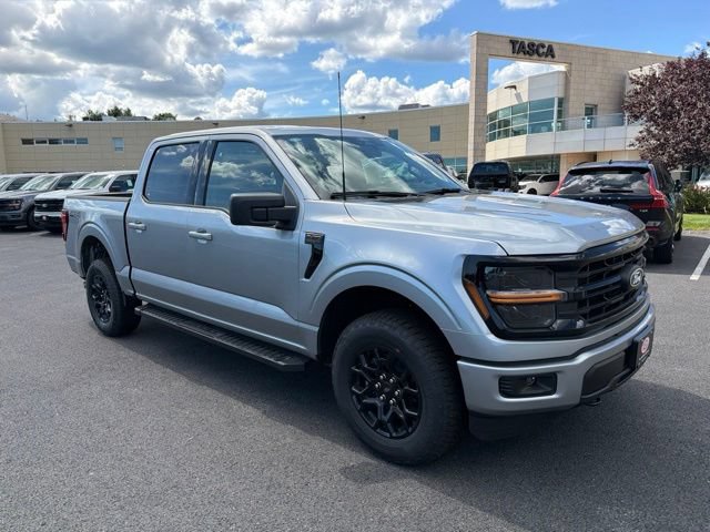 New 2026 Ford F150 XLT w/ XLT Black Appearance Package