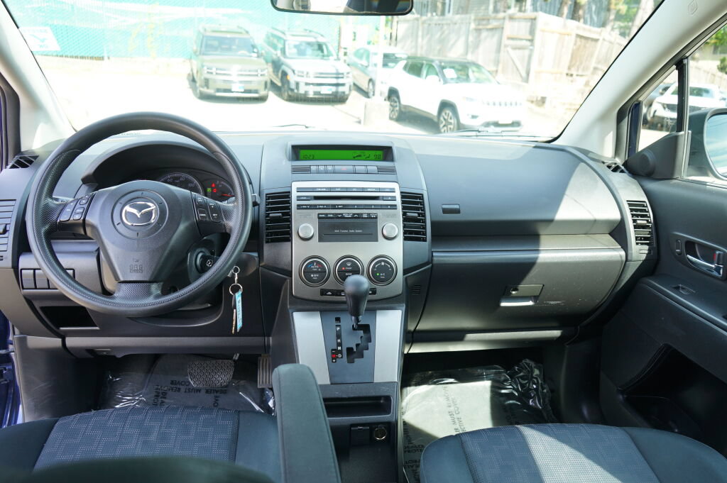Used 2009 MAZDA MAZDA5 Sport FWD image 10