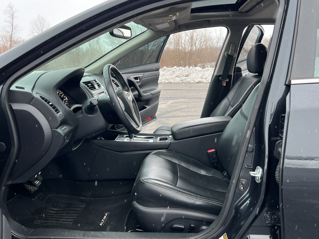 Used 2017 Nissan Altima 2.5 SL w/ 2.5 Technology Package image 13