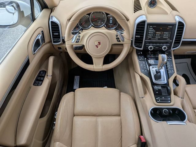 Used 2014 Porsche Cayenne AWD/4WD image 16
