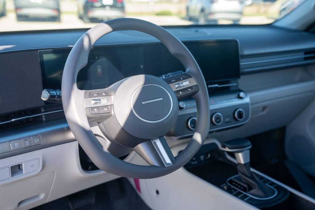 New 2026 Hyundai Kona SE image 18