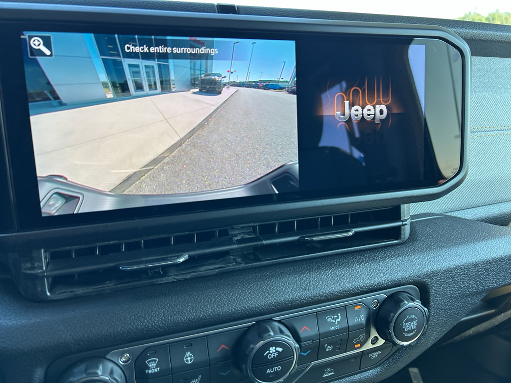 New 2025 Jeep Gladiator Willys image 17