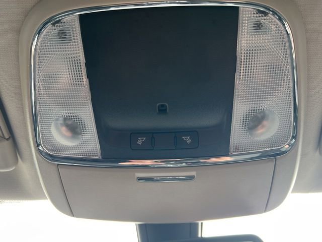 Used 2021 Chrysler 300 Touring w/ Chrome Appearance Package image 14