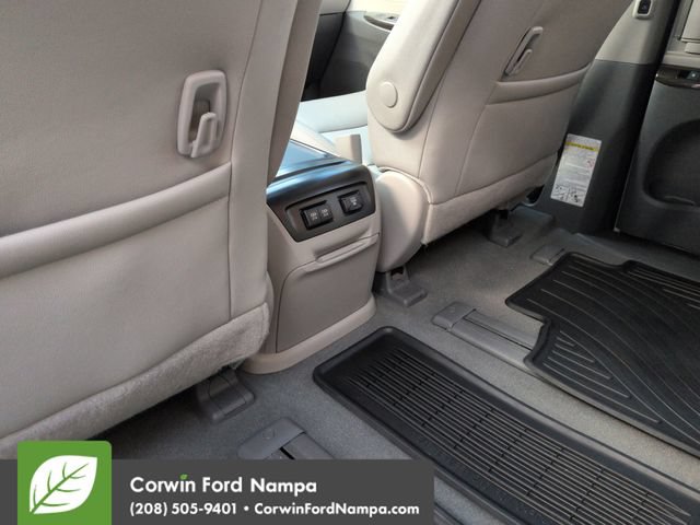 Used 2020 Toyota Sienna XLE w/ XLE Navigation Package AWD/4WD image 25