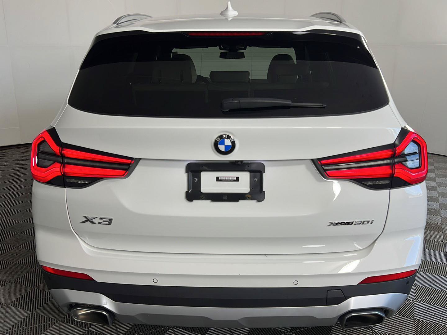 Used 2023 BMW X3 xDrive30i w/ Premium Package AWD/4WD image 6