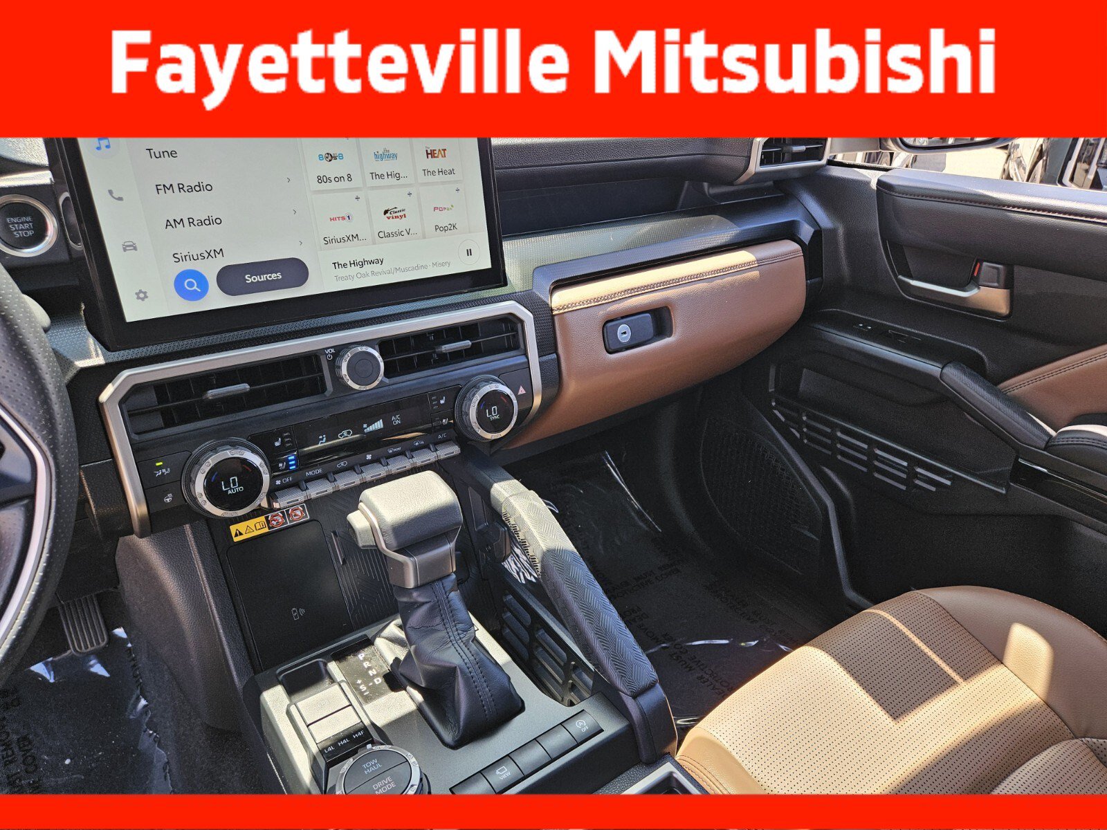 Used 2025 Toyota 4Runner Limited AWD/4WD image 21
