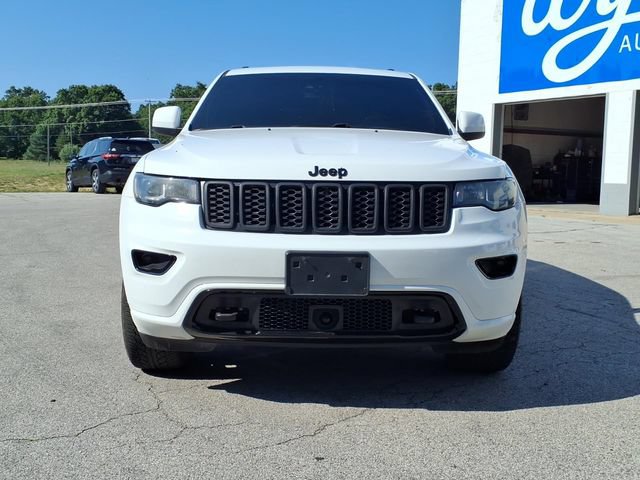 Used 2021 Jeep Grand Cherokee Altitude AWD/4WD image 2
