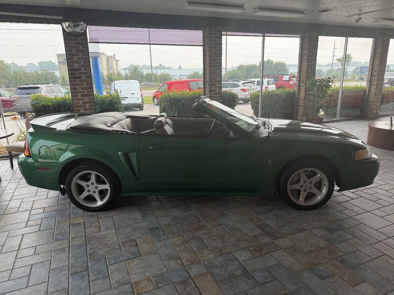 Used 1999 Ford Mustang Cobra RWD image 4