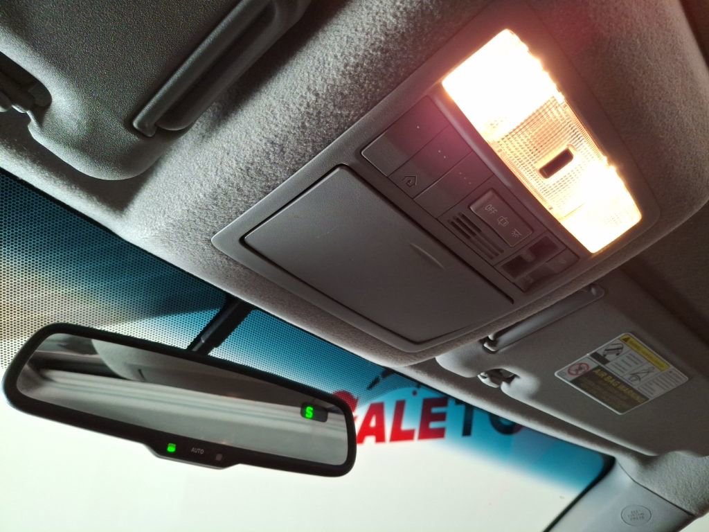 Used 2012 Toyota Highlander Limited image 28