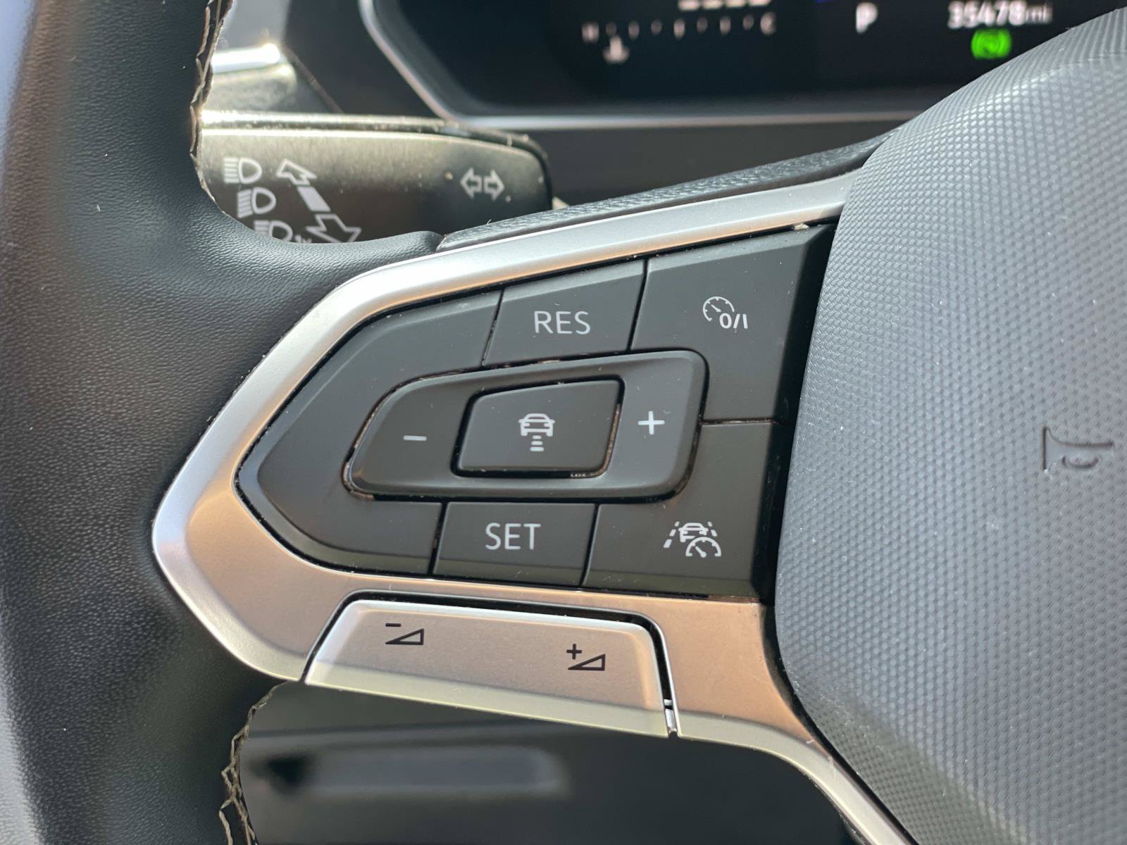Certified 2023 Volkswagen Tiguan SE FWD image 9