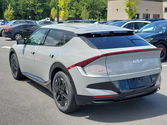 New 2026 Kia EV6 Wind RWD image 18