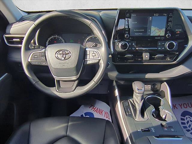 Used 2022 Toyota Highlander XLE image 18
