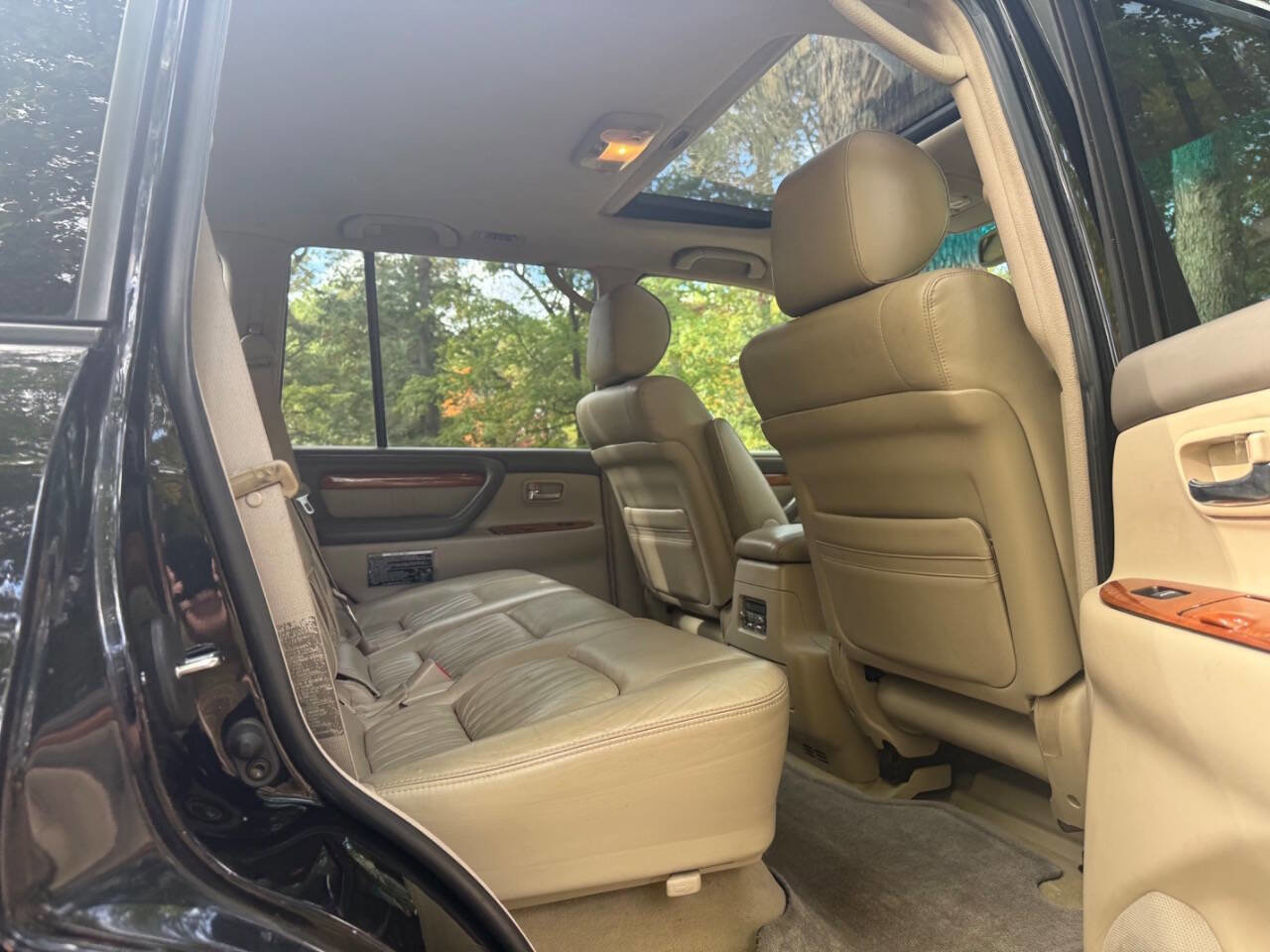 Used 2004 Lexus LX 470 4WD image 34