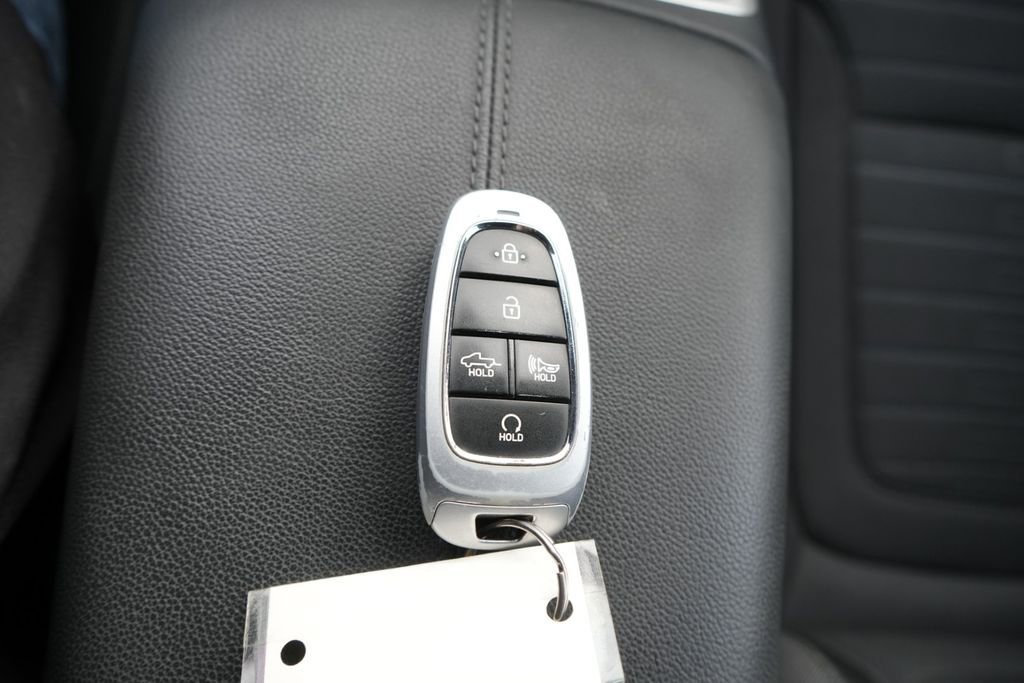 Certified 2022 Hyundai Santa Cruz SEL w/ Activity Package image 36