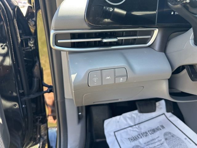 Used 2023 Hyundai Elantra SEL w/ Convenience Package FWD image 12
