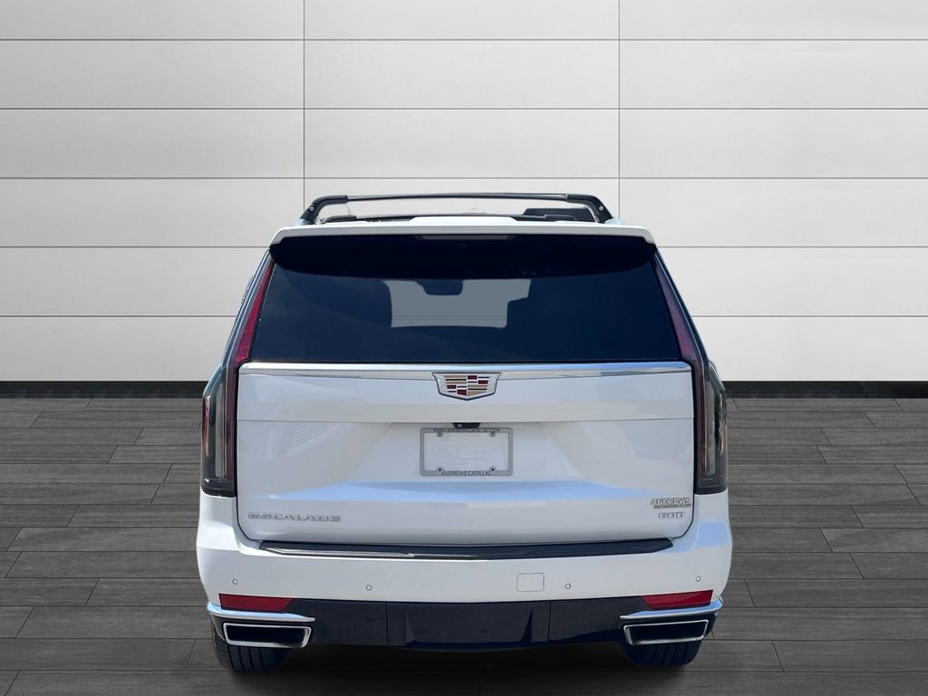 Used 2022 Cadillac Escalade Premium Luxury Platinum image 4